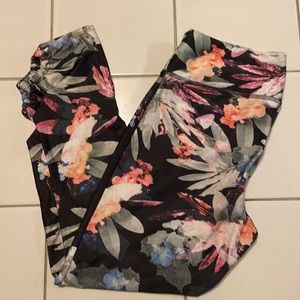 Capri floral print leggings